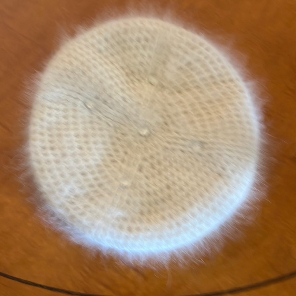 Very soft women’s French beret